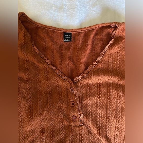 SHEIN long sleeve knit top - Picture 3 of 3